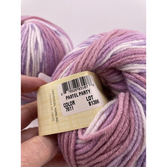 Universal Yarn Classic Worsted Tapestry Pink Purple Pastel Party #7001 Lot S1396 - Picture 4 of 4